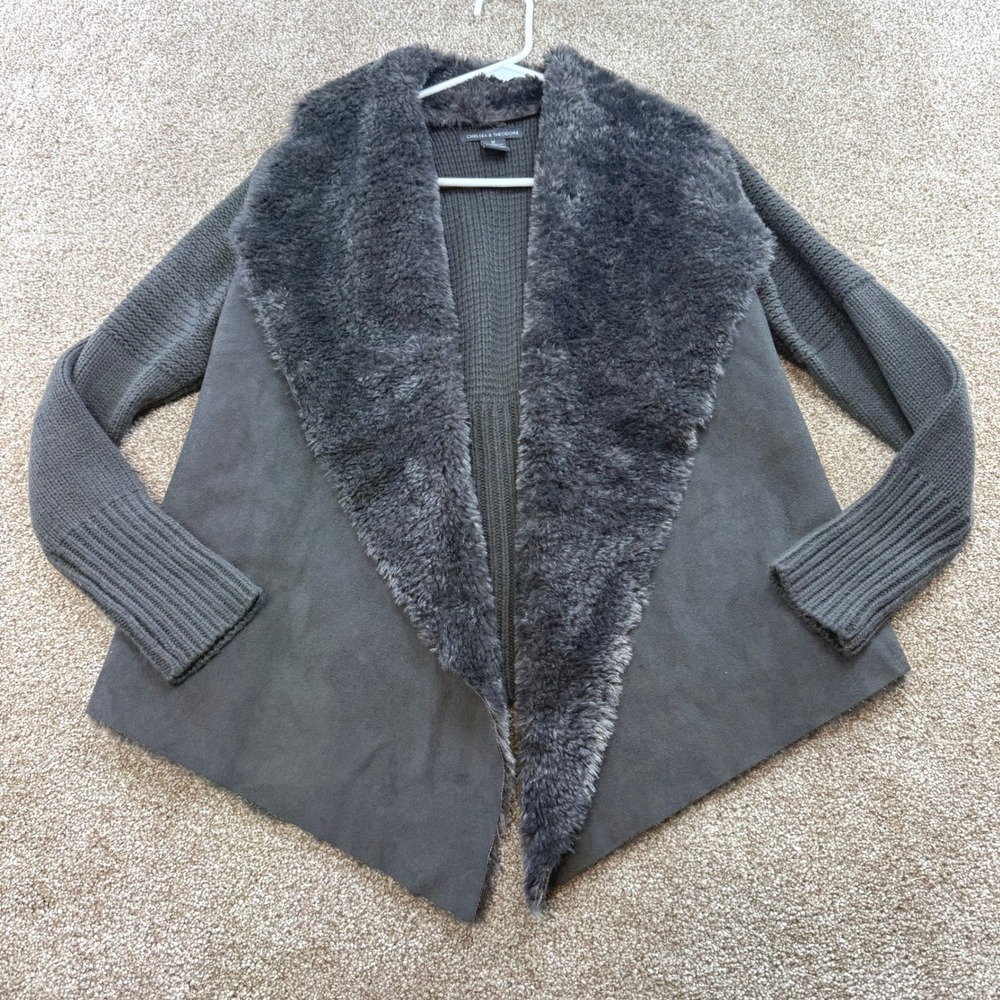Chelsea & Theodore Womens M Gray Faux Suede Cardigan Faux Fur Trim Open Front